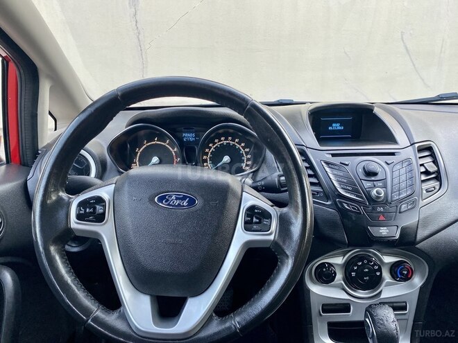 Ford Fiesta 2014, 127,120 km - 1.6 l - Bakı