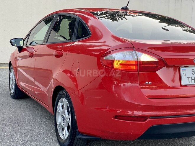 Ford Fiesta 2014, 127,120 km - 1.6 l - Bakı