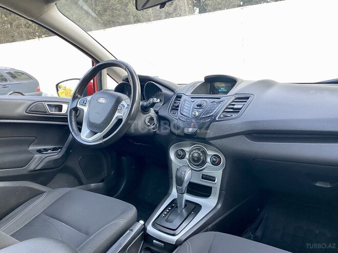 Ford Fiesta 2014, 127,120 km - 1.6 l - Bakı