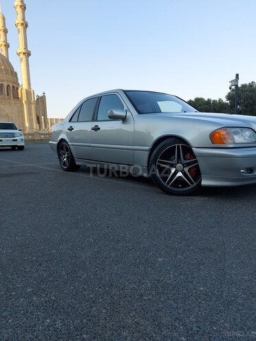 Mercedes C 200 1998, 428,000 km - 2.0 л - Bakı