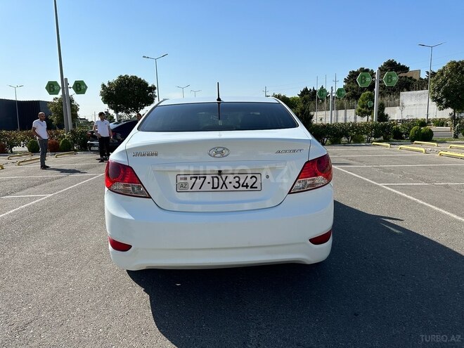 Hyundai Accent 2013, 170,000 km - 1.4 л - Bakı