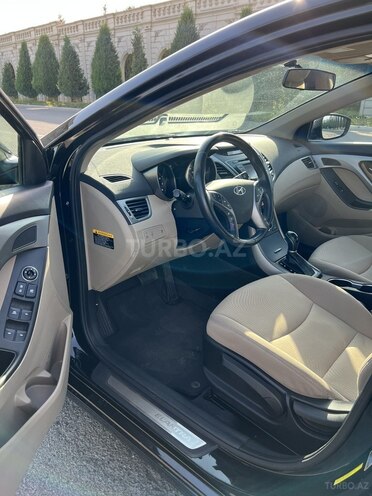 Hyundai Elantra 2015, 88,180 km - 1.8 l - Gəncə