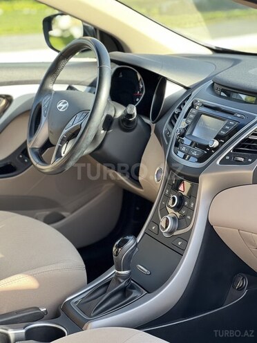 Hyundai Elantra 2015, 88,180 km - 1.8 l - Gəncə