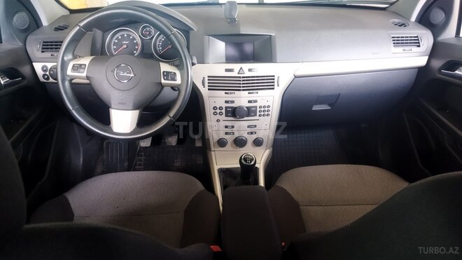 Opel Astra 2008, 156,124 km - 1.4 л - Quba