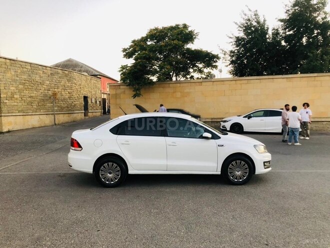 Volkswagen Polo 2019, 194,000 km - 1.6 l - Bakı