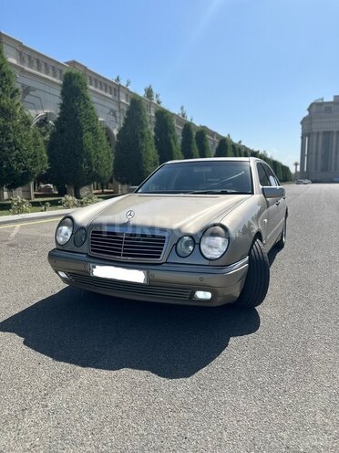 Mercedes E 240 1998, 312,489 km - 2.4 l - Gəncə