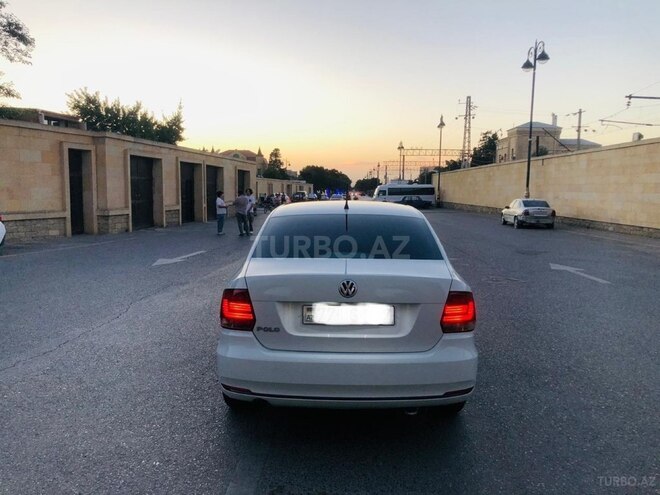 Volkswagen Polo 2019, 194,000 km - 1.6 l - Bakı