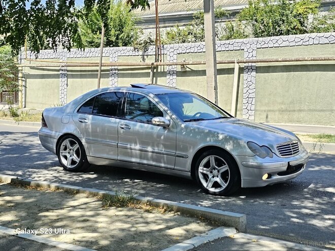Mercedes C 220 2001, 365,000 km - 2.2 l - Mingəçevir