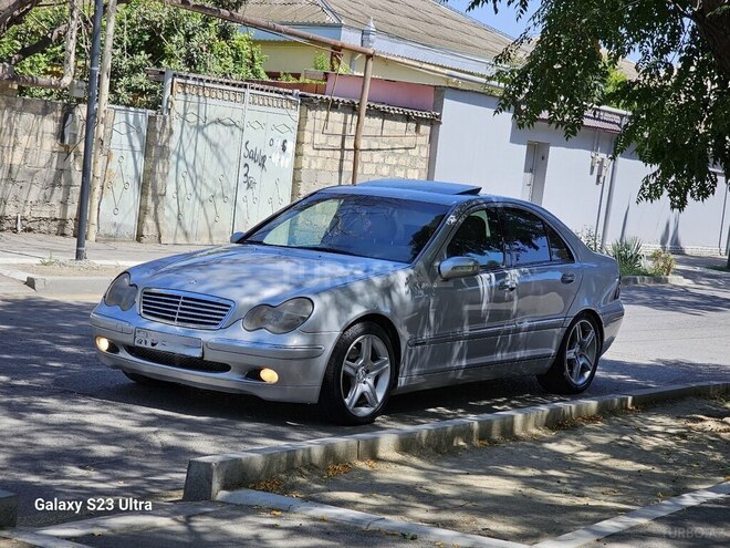 Mercedes C 220 2001, 365,000 km - 2.2 l - Mingəçevir
