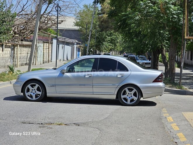 Mercedes C 220 2001, 365,000 km - 2.2 l - Mingəçevir
