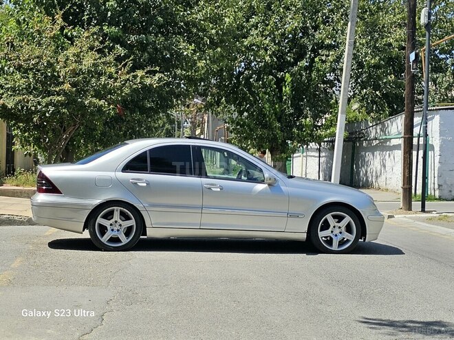 Mercedes C 220 2001, 365,000 km - 2.2 l - Mingəçevir