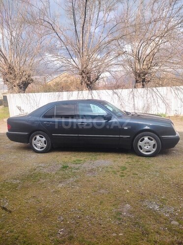 Mercedes E 240 1999, 200,000 km - 2.4 l - Lənkəran