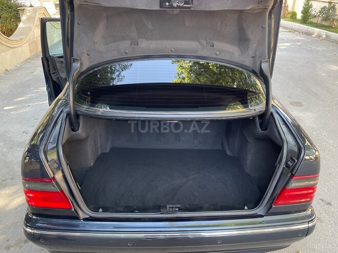 Mercedes E 270 2001, 312,000 km - 2.7 л - Gəncə