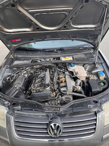 Volkswagen Passat 2004, 300,000 km - 1.8 l - Masallı