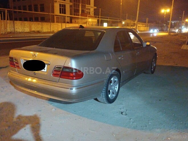 Mercedes E 220 2000, 255,000 km - 2.2 л - Bakı