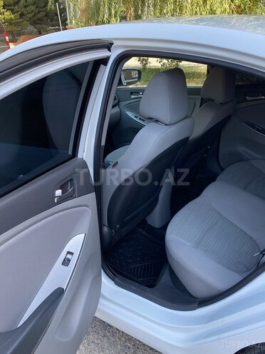 Hyundai Accent 2017, 80,000 km - 1.6 l - Bakı