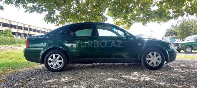 Volkswagen Passat 1999, 228,599 km - 1.8 l - Mingəçevir