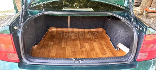 Volkswagen Passat 1999, 228,599 km - 1.8 l - Mingəçevir