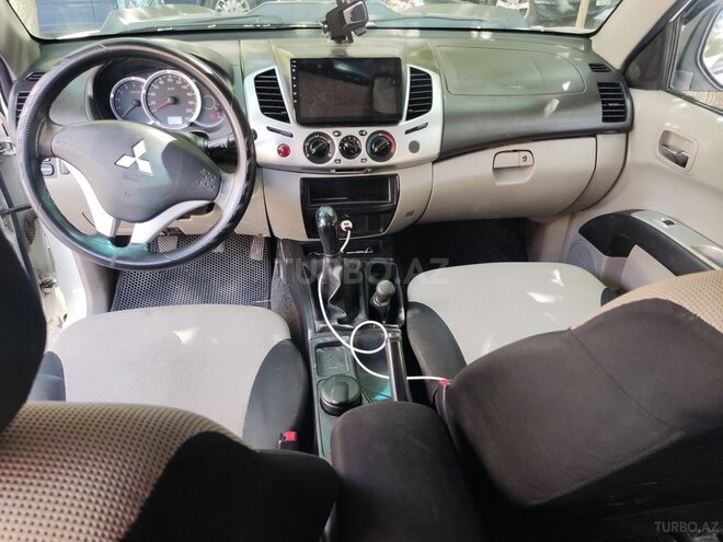 Mitsubishi L200 2013, 195,000 km - 2.5 l - Bakı