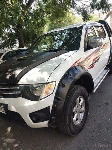 Mitsubishi L200 2013, 195,000 km - 2.5 l - Bakı