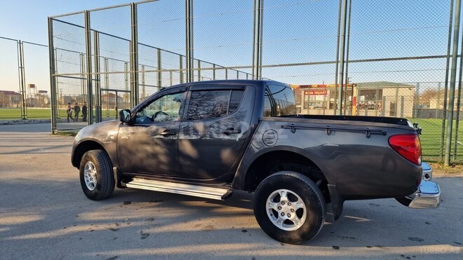 Mitsubishi L200 2014, 217,932 km - 2.5 l - Bakı