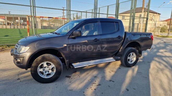 Mitsubishi L200 2014, 217,932 km - 2.5 l - Bakı