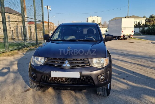 Mitsubishi L200 2014, 217,932 km - 2.5 l - Bakı