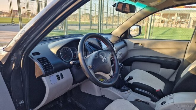 Mitsubishi L200 2014, 217,932 km - 2.5 l - Bakı