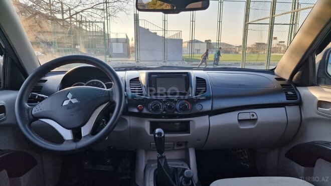 Mitsubishi L200 2014, 217,932 km - 2.5 l - Bakı