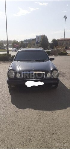 Mercedes E 230 1997, 315,000 km - 2.3 л - Bakı