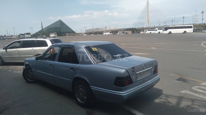 Mercedes E 200 1993, 600,000 km - 2.0 л - Bakı