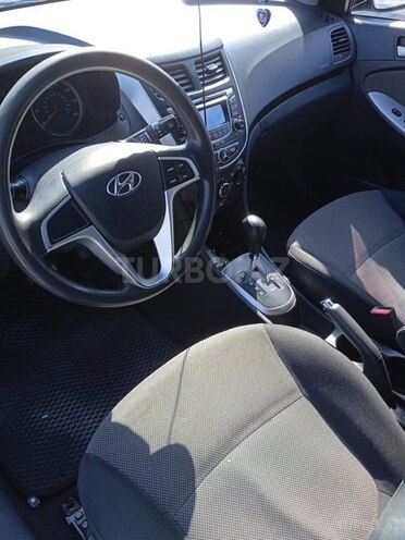 Hyundai Accent 2013, 175,000 km - 1.6 l - Bakı