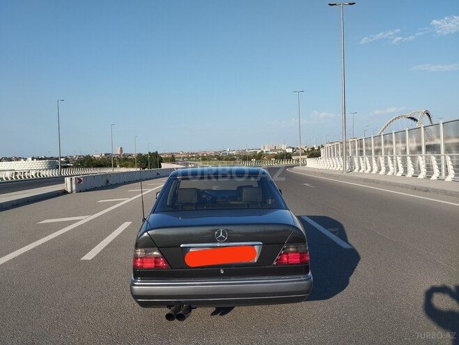 Mercedes E 220 1994, 427,200 km - 2.2 l - Bakı