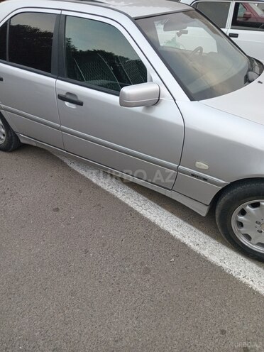 Mercedes C 180 1998, 301,301 km - 1.8 l - Tovuz