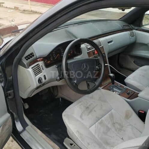 Mercedes E 230 1997, 368,147 km - 2.3 l - Beyləqan