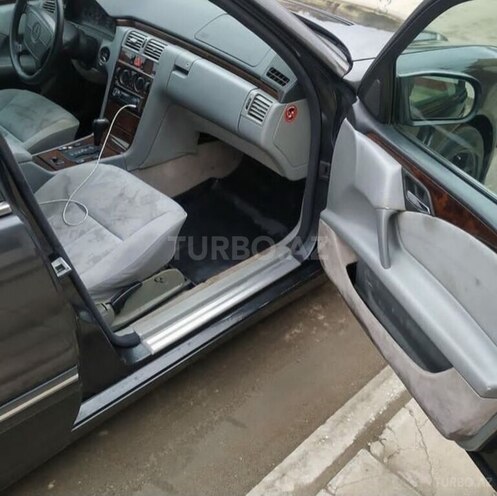 Mercedes E 230 1997, 368,147 km - 2.3 l - Beyləqan