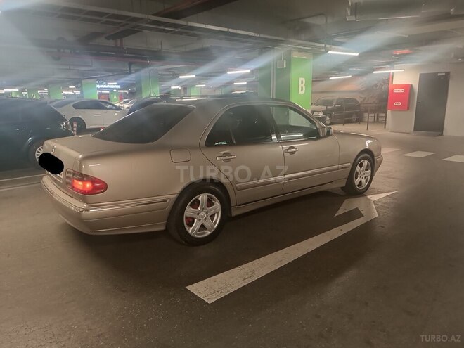 Mercedes E 220 2000, 230,000 km - 2.2 л - Bakı