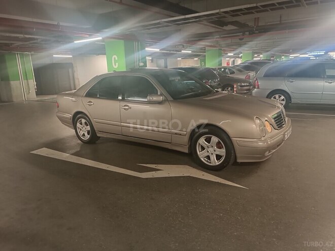 Mercedes E 220 2000, 230,000 km - 2.2 л - Bakı