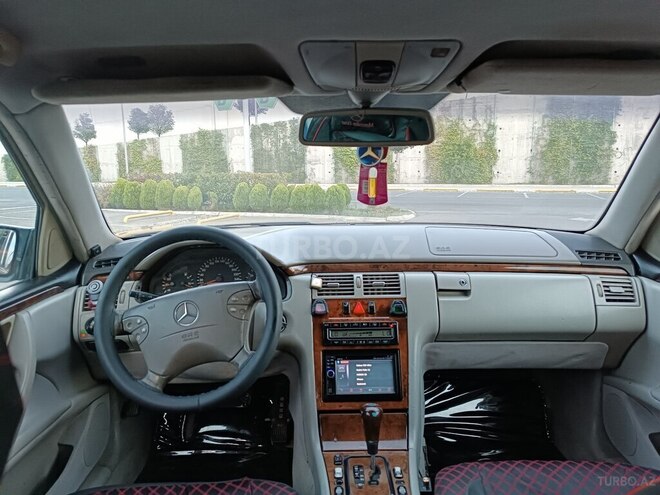 Mercedes E 220 2000, 230,000 km - 2.2 л - Bakı