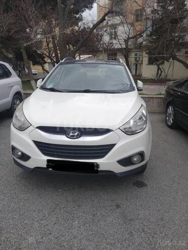 Hyundai ix35 2010, 185,000 km - 2.0 l - Bakı