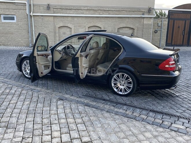 Mercedes E 320 2004, 204,000 km - 3.2 l - Bakı