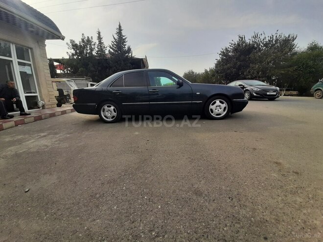 Mercedes E 240 1998, 280,000 km - 2.4 l - Biləsuvar