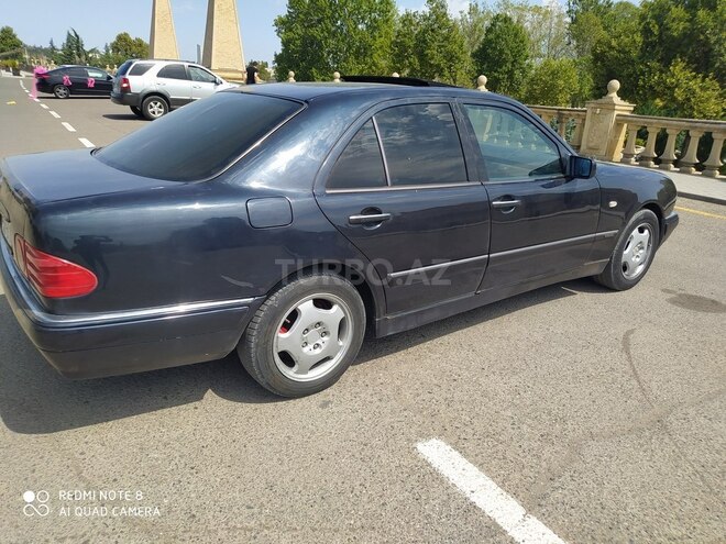 Mercedes E 230 1997, 288,000 km - 2.3 л - Bakı