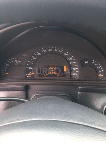 Mercedes C 200 2000, 285,000 km - 2.0 l - Qax