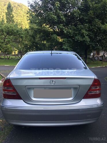 Mercedes C 200 2000, 285,000 km - 2.0 l - Qax