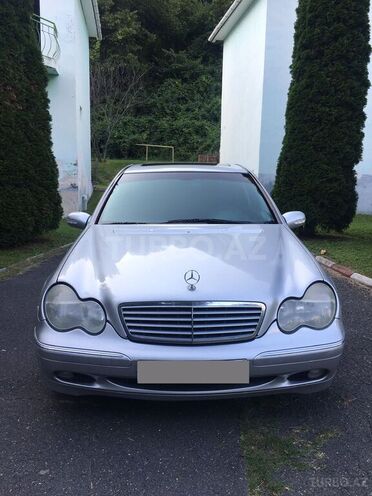 Mercedes C 200 2000, 285,000 km - 2.0 l - Qax