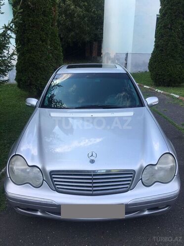 Mercedes C 200 2000, 285,000 km - 2.0 l - Qax