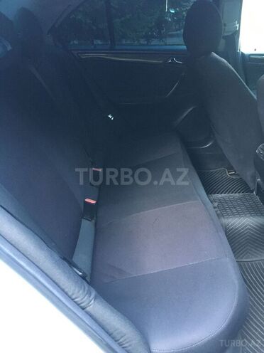 Mercedes C 200 2000, 285,000 km - 2.0 l - Qax