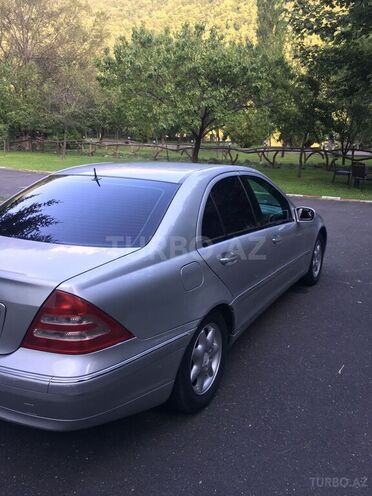 Mercedes C 200 2000, 285,000 km - 2.0 l - Qax
