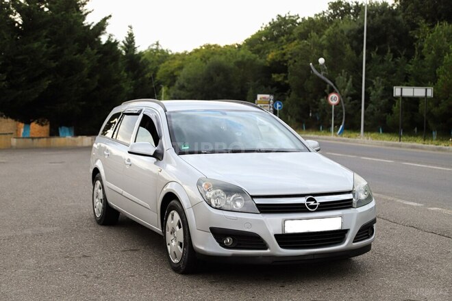 Opel Astra 2006, 253,000 km - 1.6 л - Quba